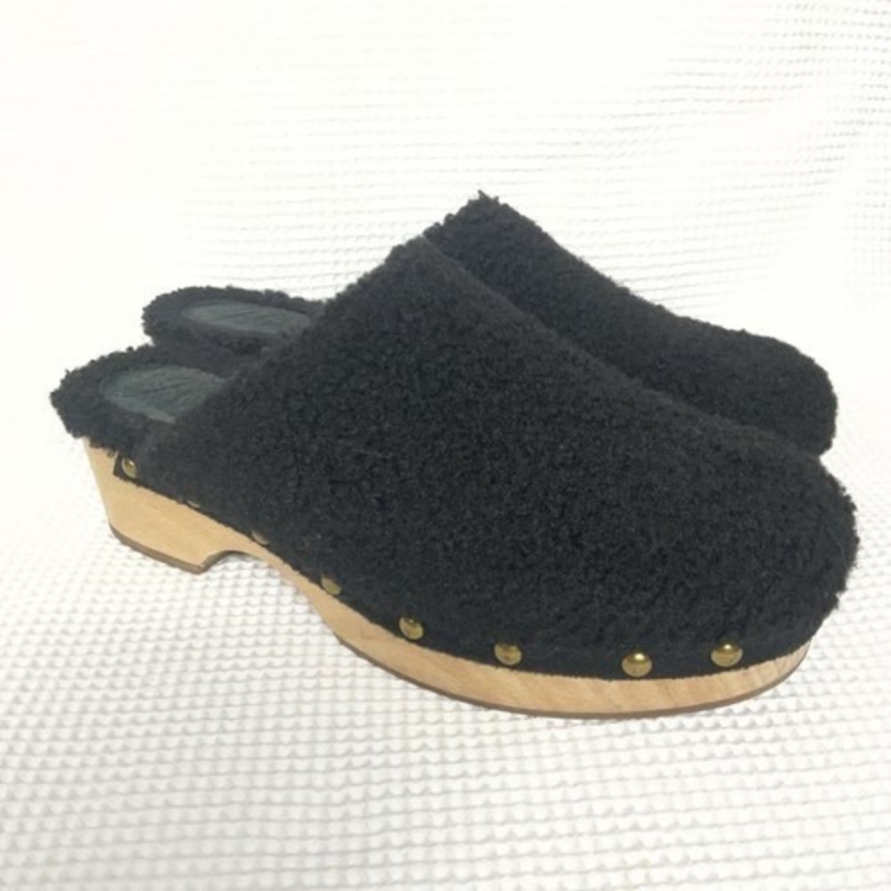 J. Crew Black Slip On Studded Sherpa Clogs Women 7,5 Vietnam Leather/Faux Fur